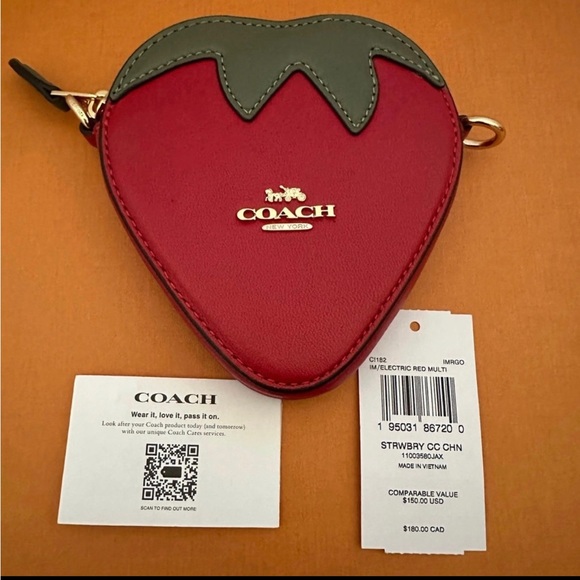 ❤️❤️❤️NEW Coach heart/strawberry shaped coin case/wallet on a chain ❤️❤️❤️ - Picture 7 of 12